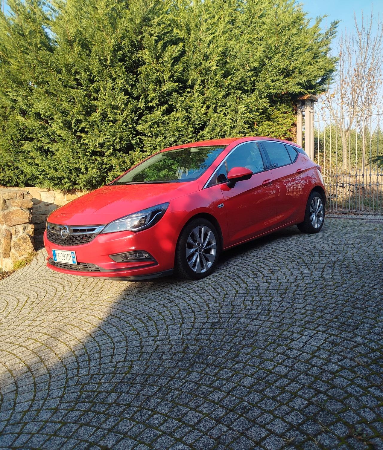 Opel Astra 1.6 BiTurbo OPC Line