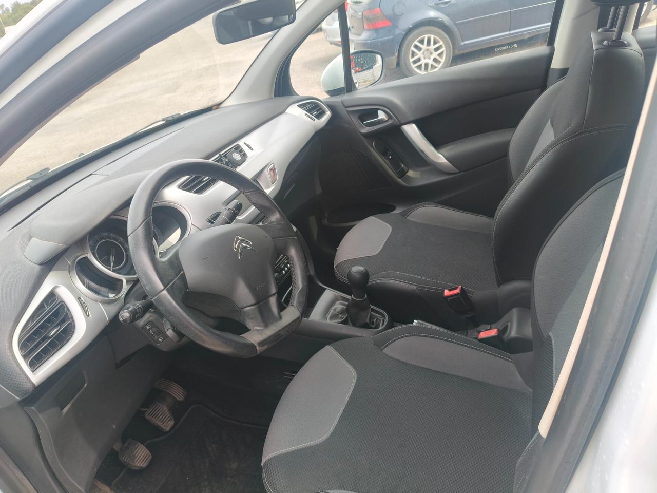 Citroen C3 1.0 benzina finanziabile con garanzia