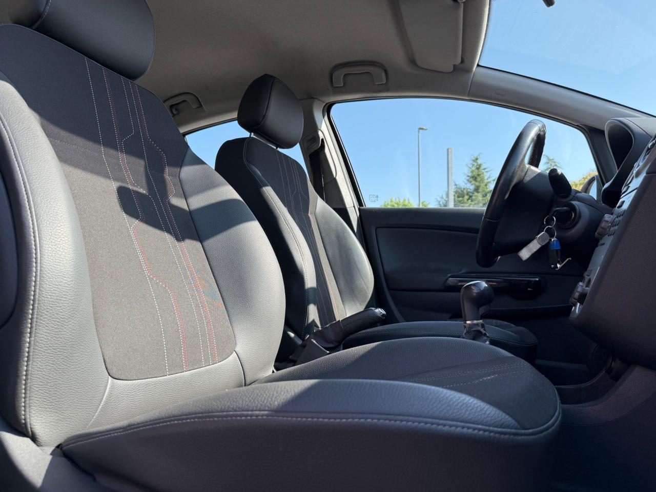 Opel Corsa 1.2 5 porte Sport