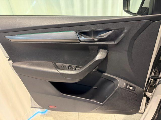 SKODA Karoq 1.5 TSI DSG Style VARIOFLEX Camera Park Assist LED