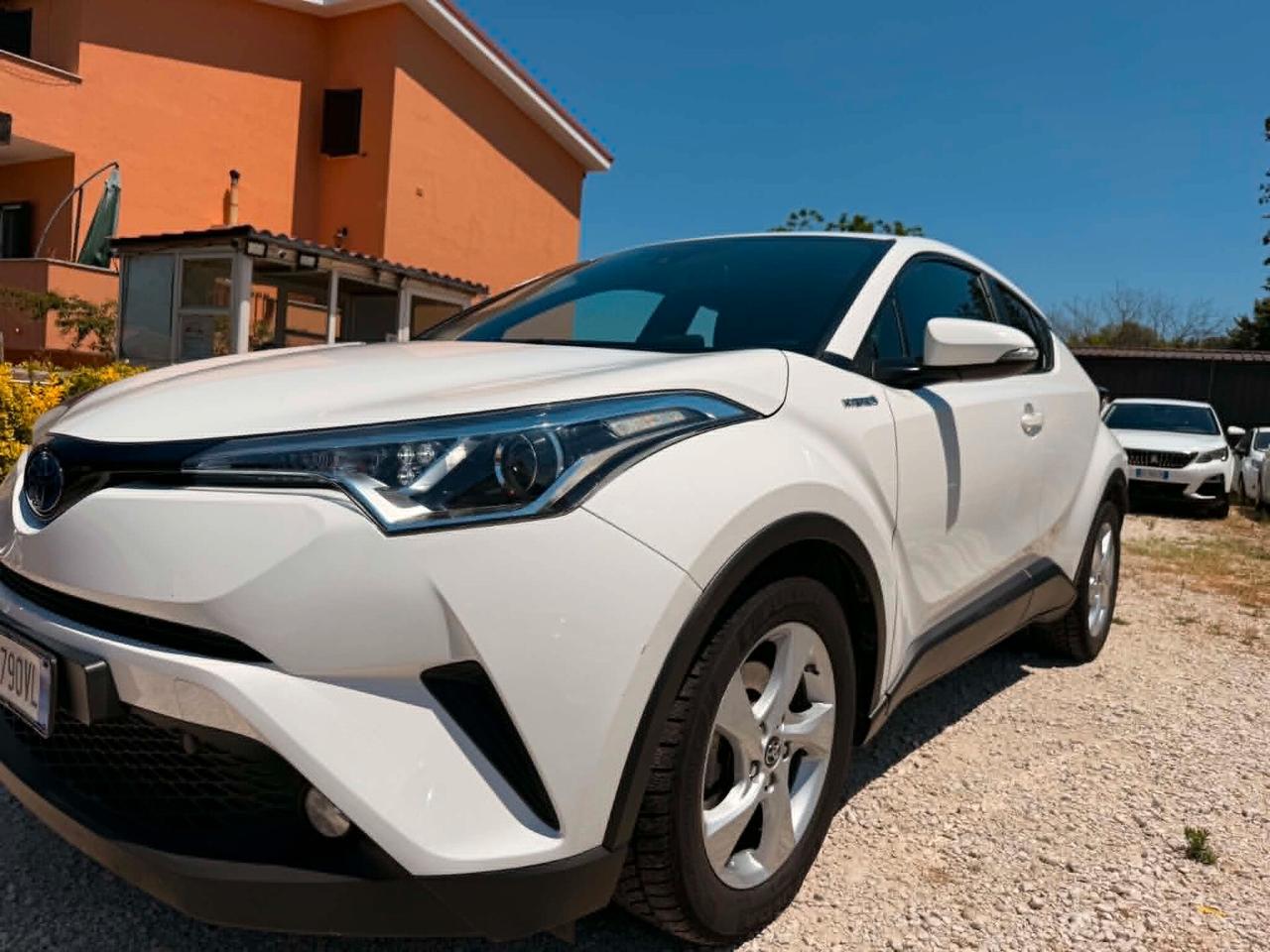 Toyota C-HR 1.8 Benz/Ibrida OK Neopatentato