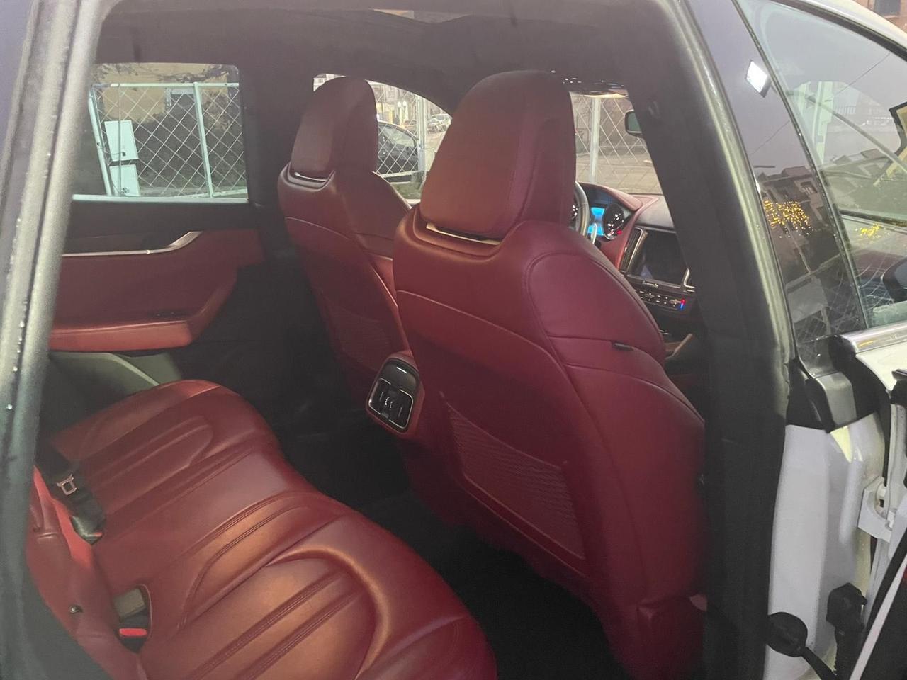 Maserati Levante - Tetto panoramico