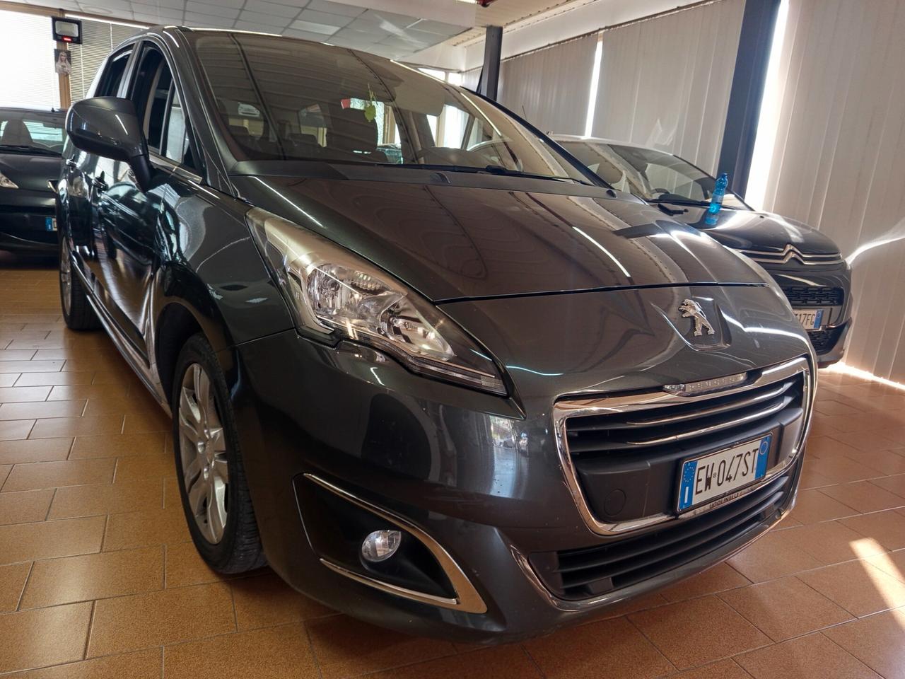 Peugeot 5008 1.6 diesel, 7 posti, 163 Mila chilometri