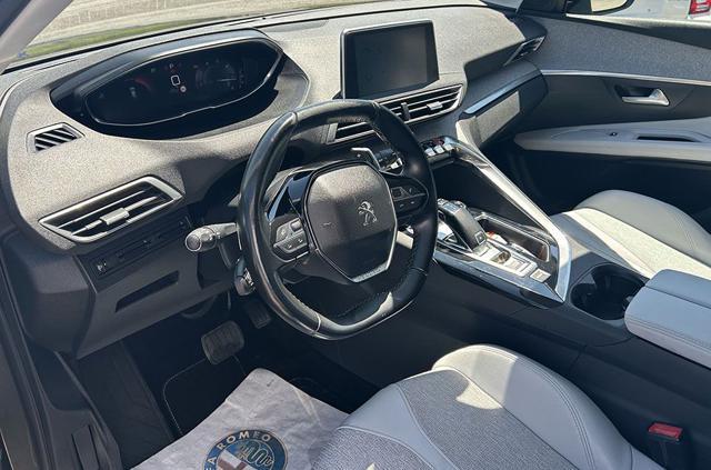 PEUGEOT 3008 BlueHDi 130 S&S EAT8 Allure