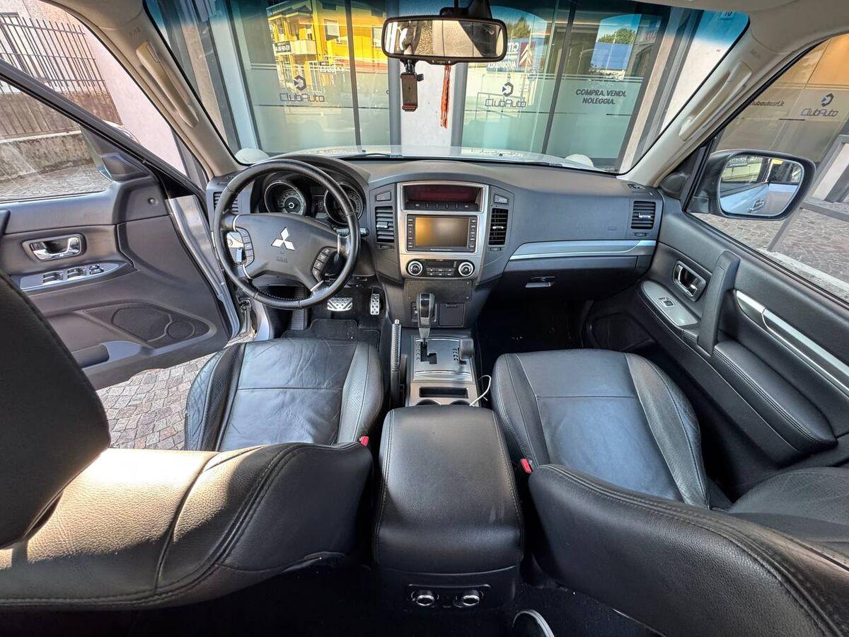 Mitsubishi Pajero 5 Porte Pajero 3.2 CR Invite 5p