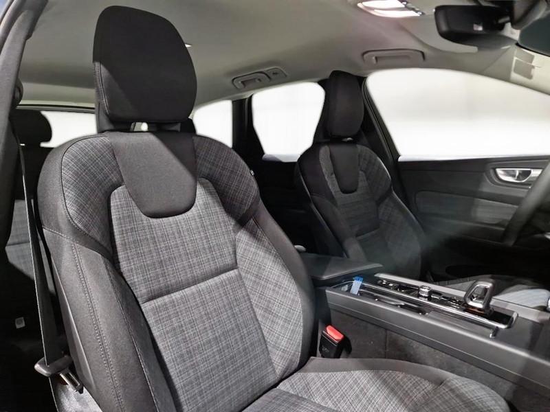 VOLVO XC60 B4 D AWD AUTOMATICO CORE SUV