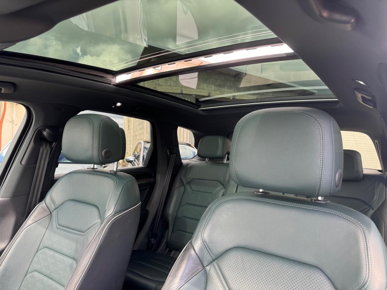 Volkswagen Touareg 3.0 V6 TDI R-Line