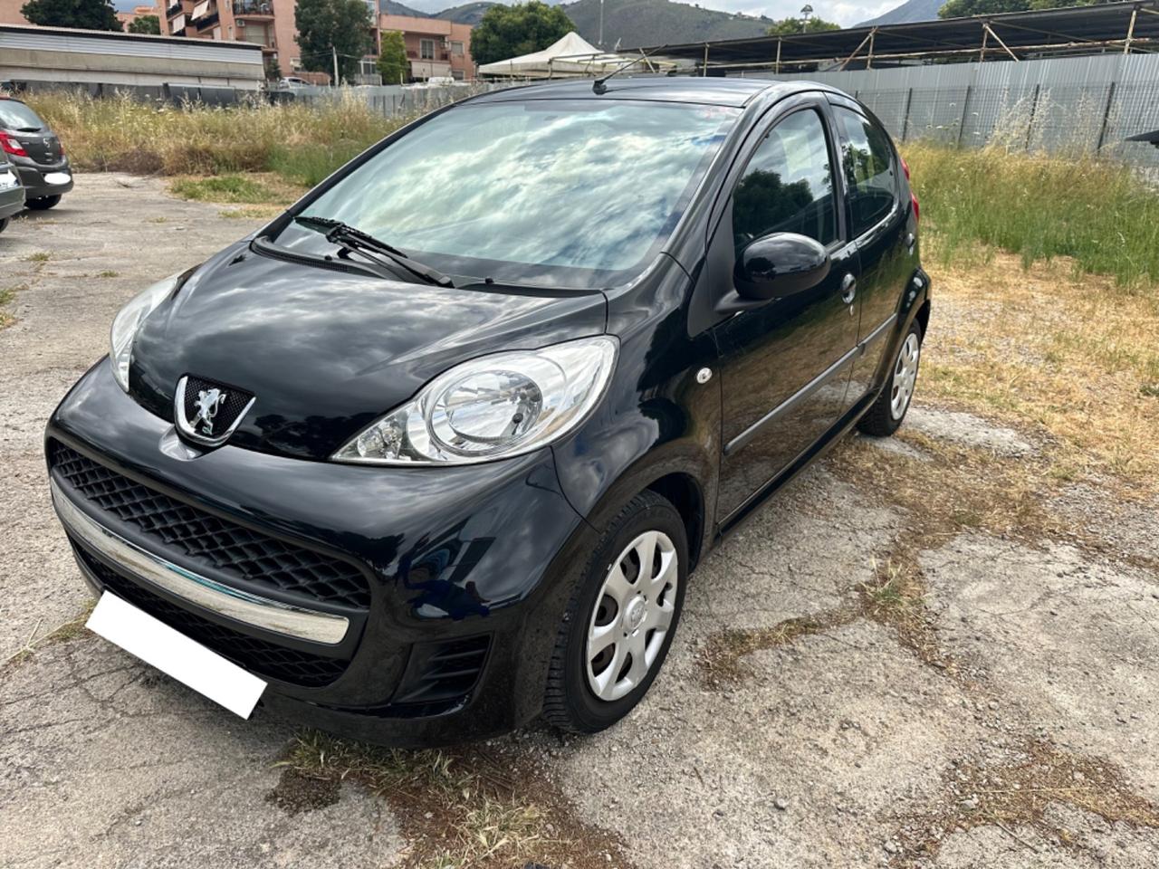 Peugeot 107 1.0 68CV 5p. Plaisir