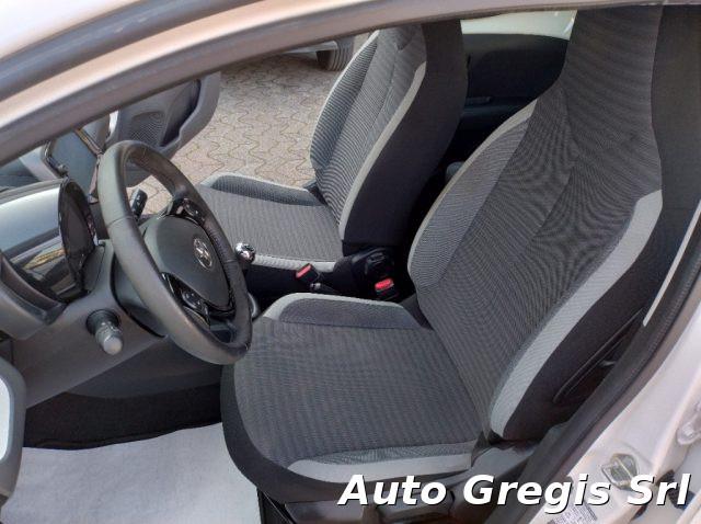 TOYOTA Aygo 1.0 VVT-i 72 CV x-play-GARANZIA FINO 36 MESI