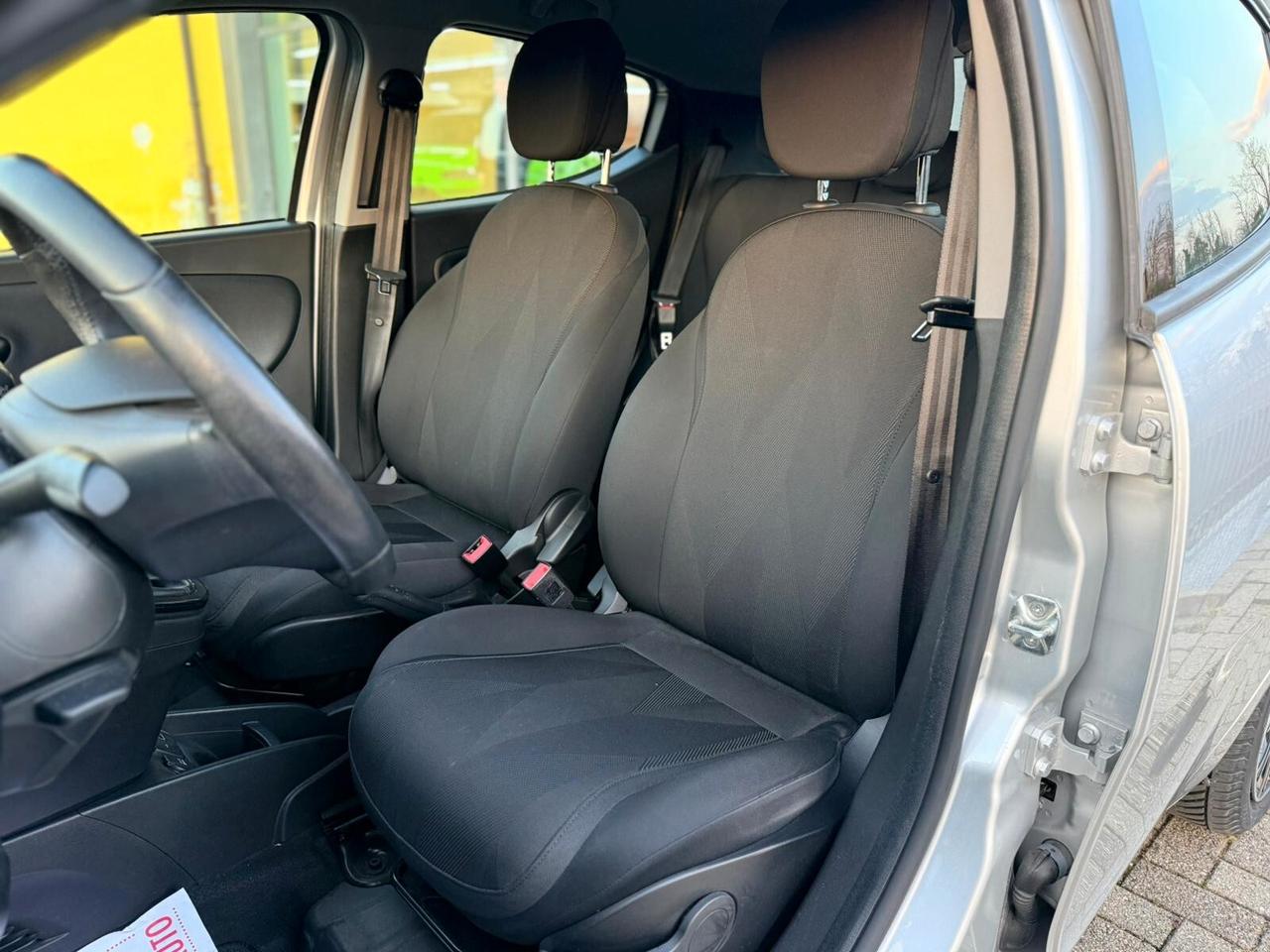 Lancia Ypsilon 1.2 69 CV 5 porte S&S Platinum