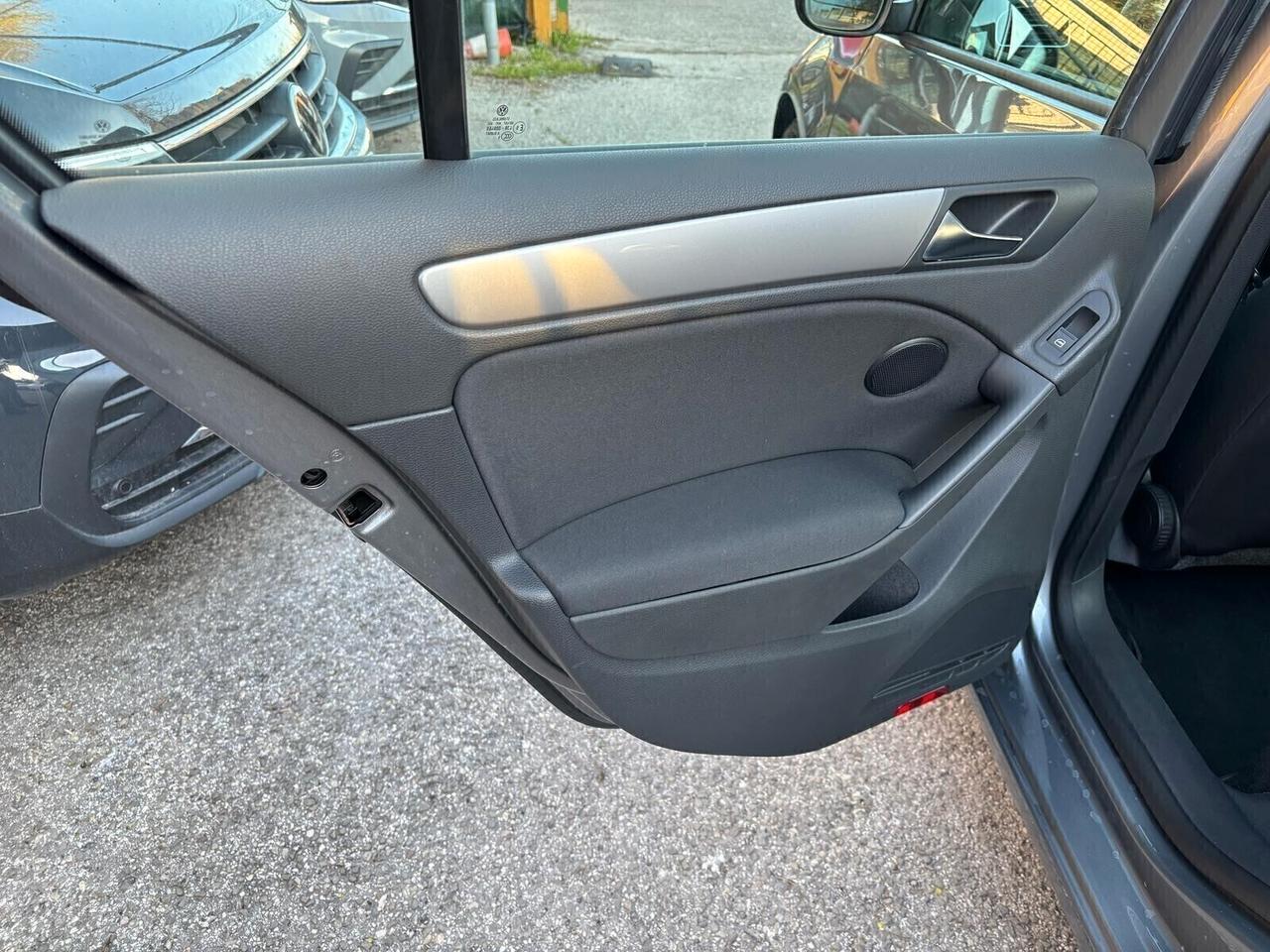 Volkswagen Golf 1.6 TDI DPF 5p. OK Neopatentati