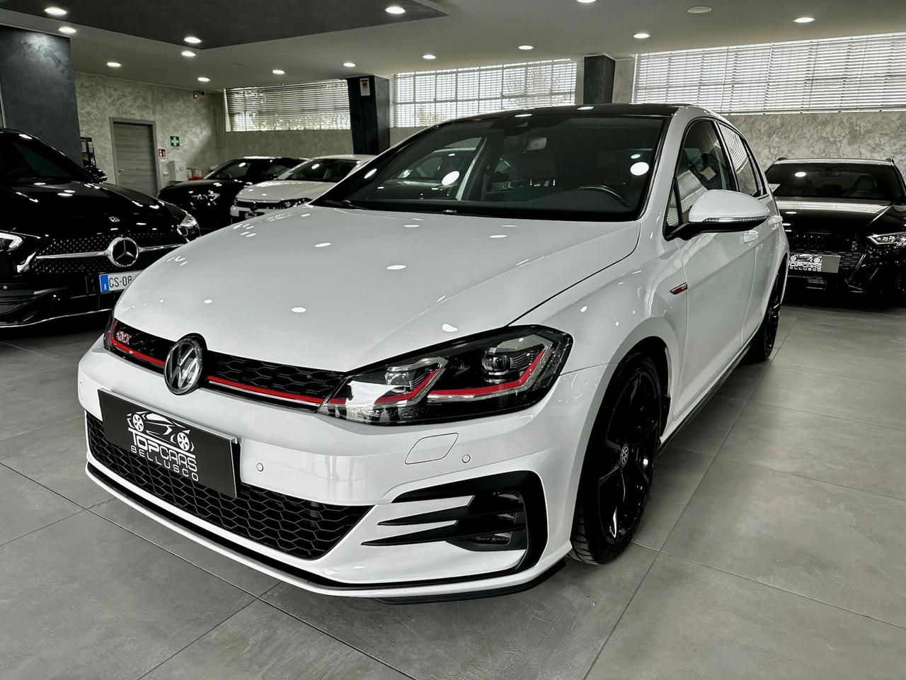 Volkswagen Golf GTI Performance 2.0 245 CV TSI DSG 5p.