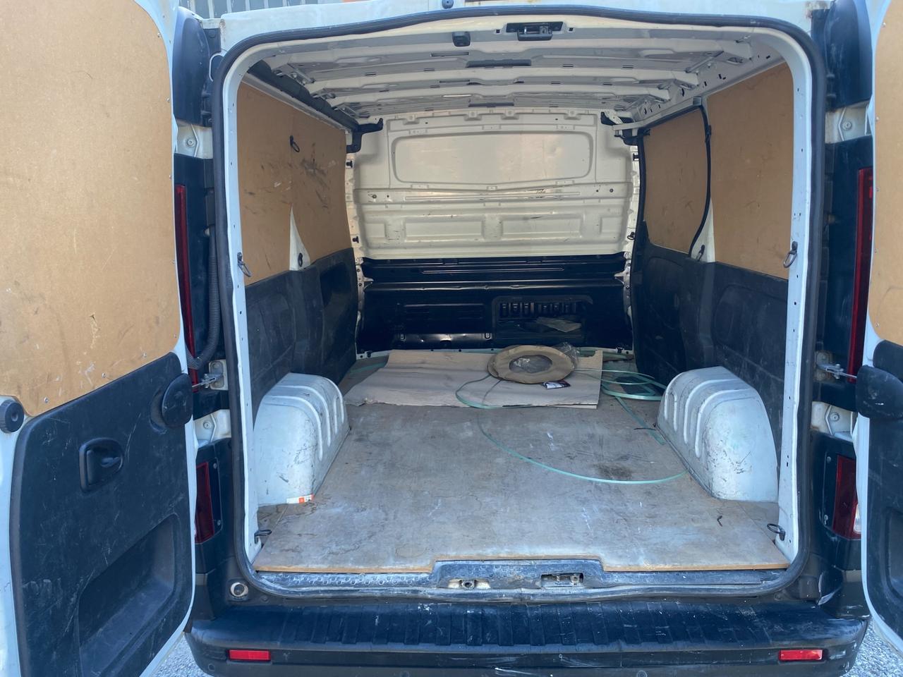 Nissan NV300 29 1.6 dCi 120CV PC-TN Van