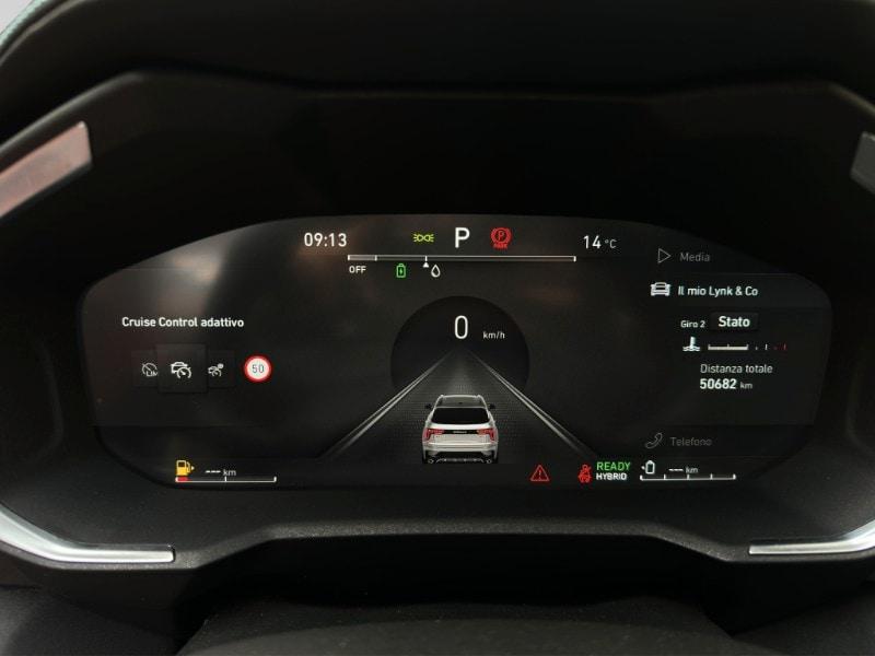 LYNK&CO 01 01 PHEV