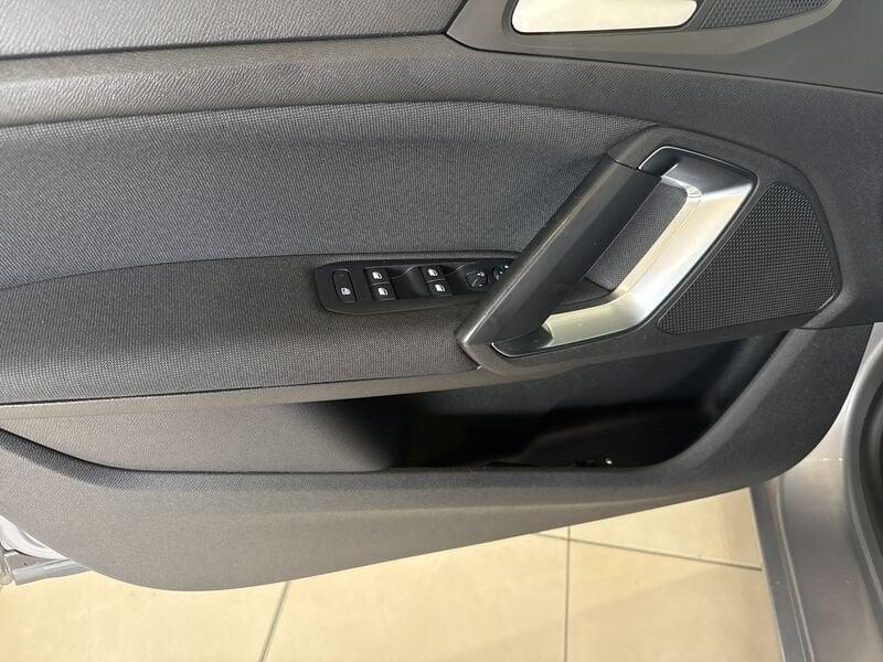 Peugeot 308 BlueHDi 120 EAT6 S&S SW Allure