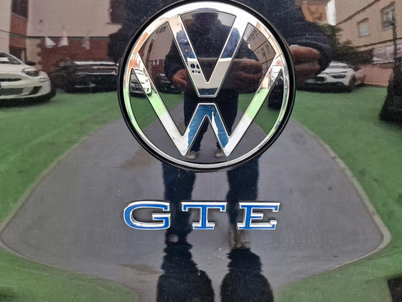 Volkswagen Golf 1.4 Plug-In Hybrid DSG GTE 245 full ,led ,