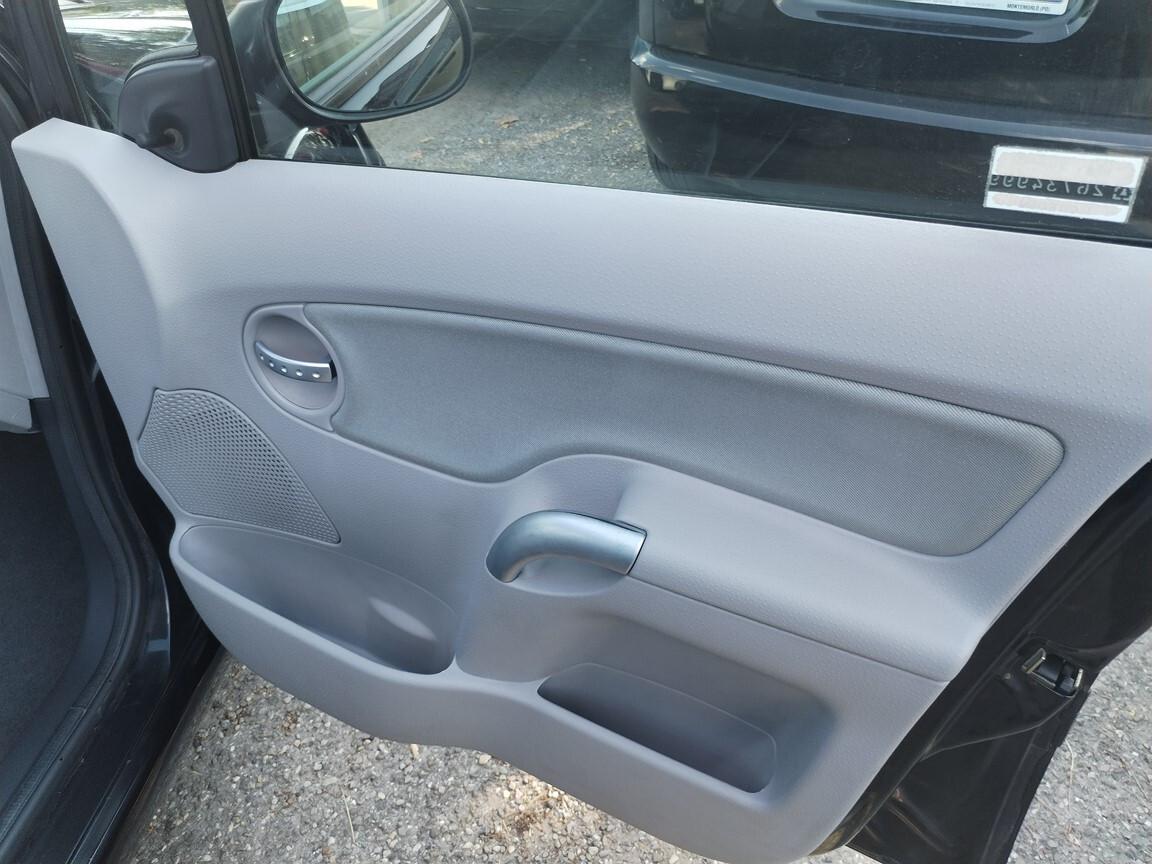 Citroen C3 1.1 Classique 52000km unipro 7/2003 manutenzioni pre-consegna