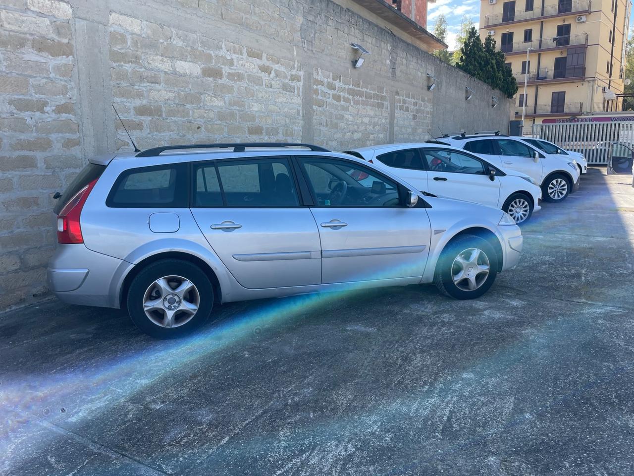 Renault Megane 1.5 dCi/105CV Grandtour Serie Speciale