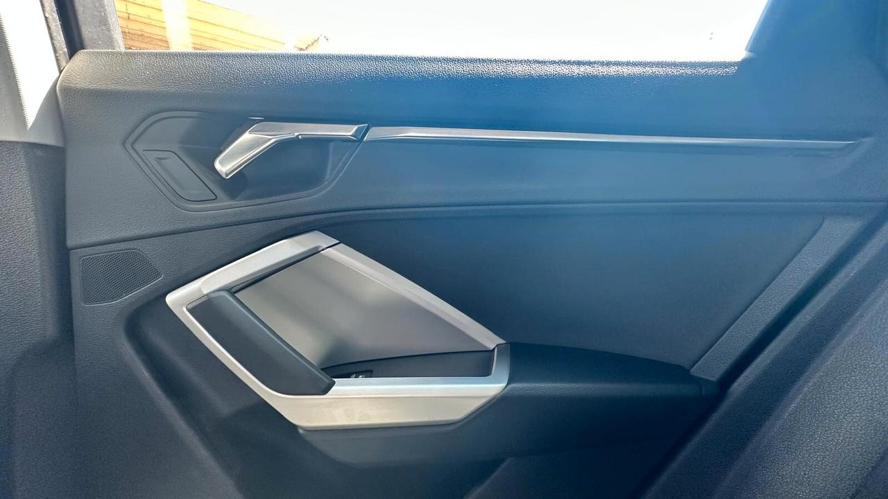 Audi Q3 2.0 TDI 150 CV S tronic Business KM CERTIFICATI