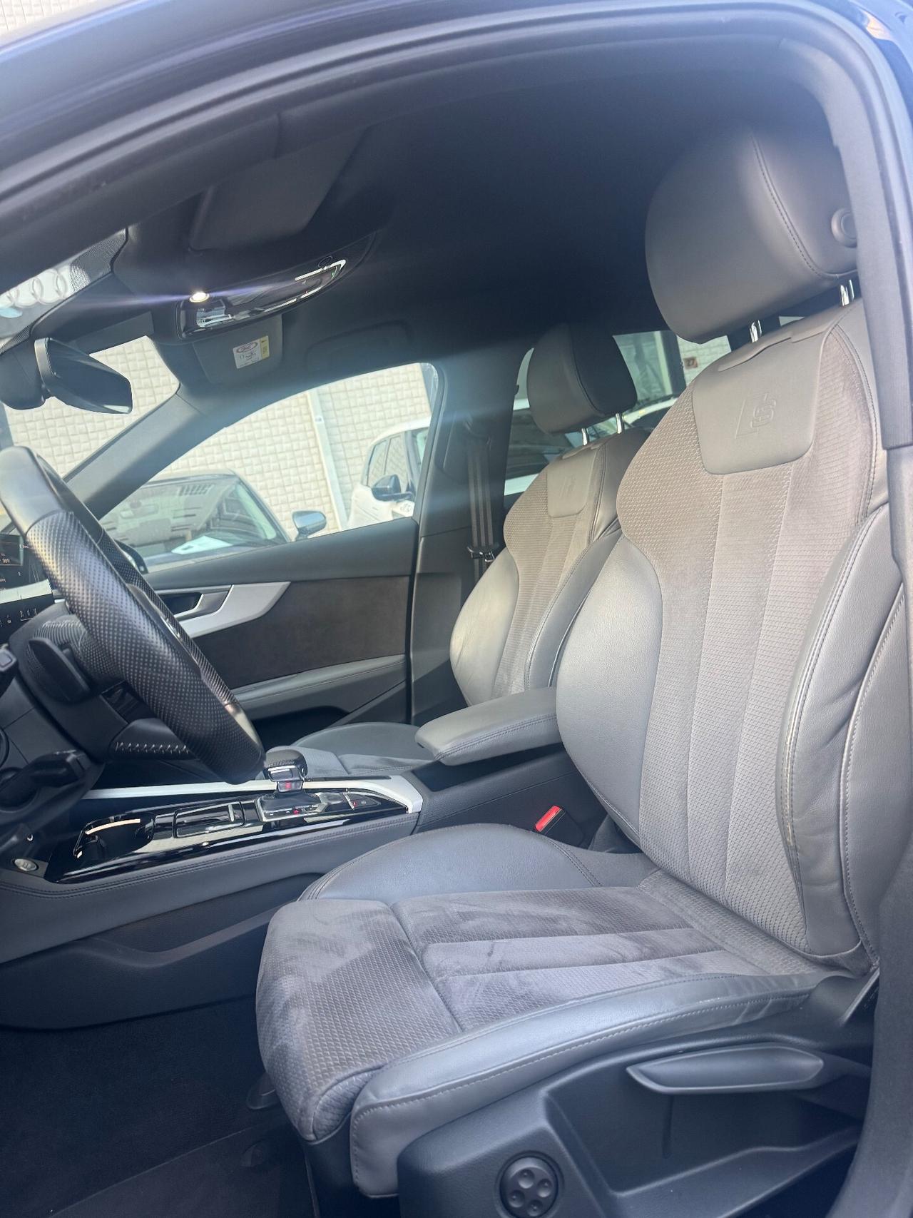 Audi A4 Avant 40 TDI S tronic QUATTRO