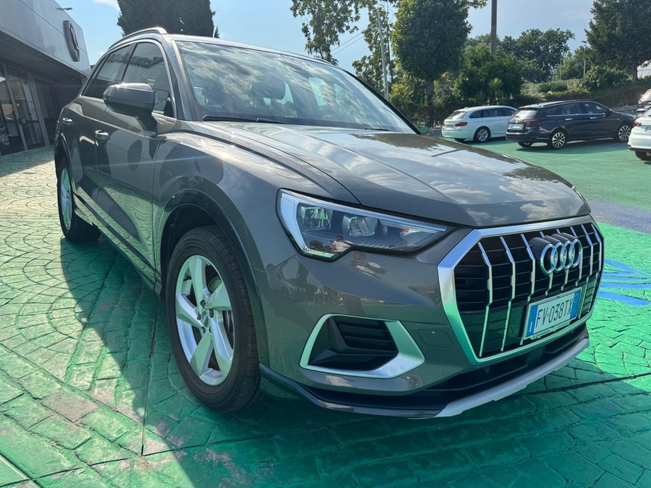 Audi Q3 2.0 TDI 150 CV S tronic line Edition