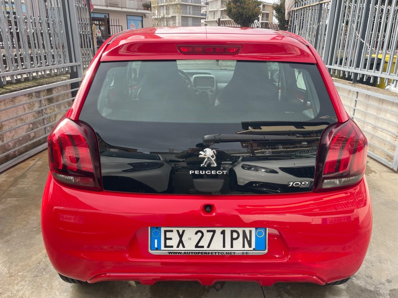 Peugeot 108 VTi 68 5 porte Allure