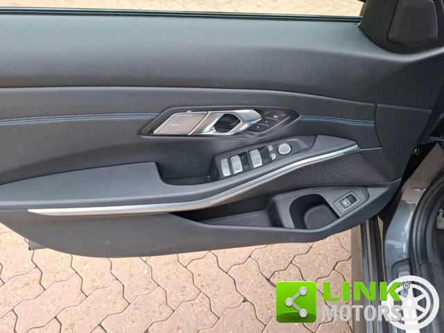 BMW 330 d xDrive Msport TETTO PANORAMICO ED APRIBILE