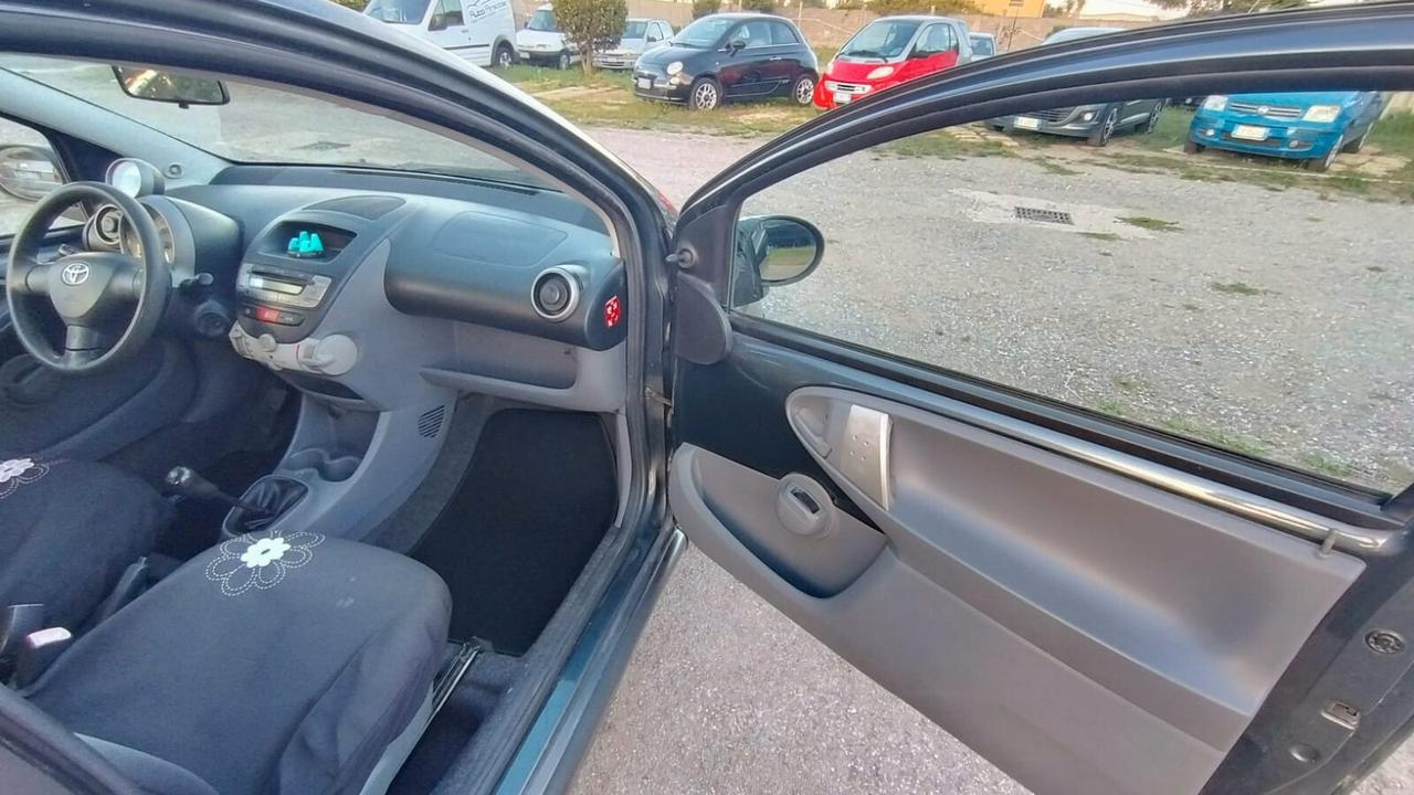 Toyota Aygo 1.0 12V VVT-i 3 porte Sol