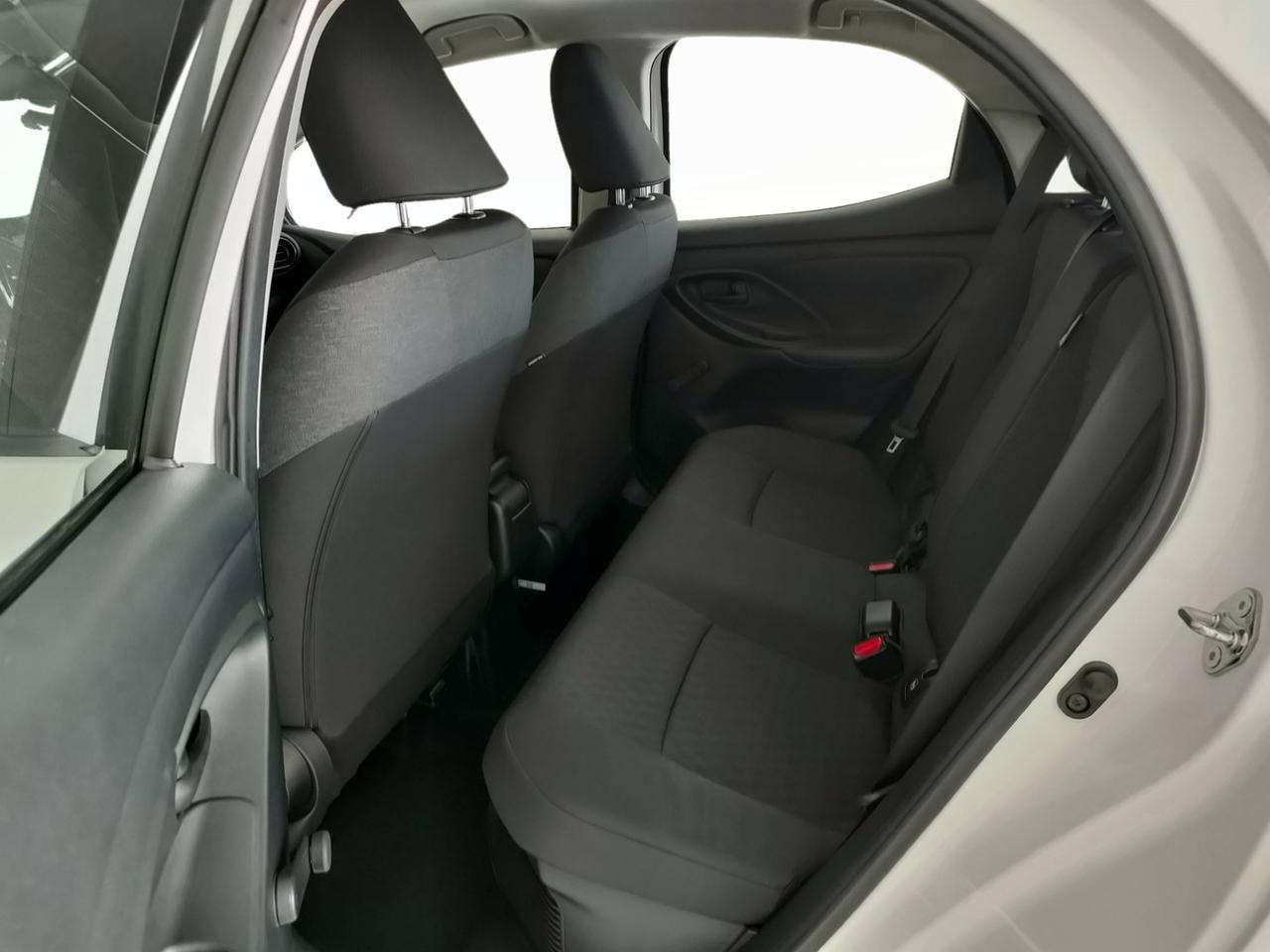 TOYOTA Yaris IV 2020 - Yaris 1.5h Active