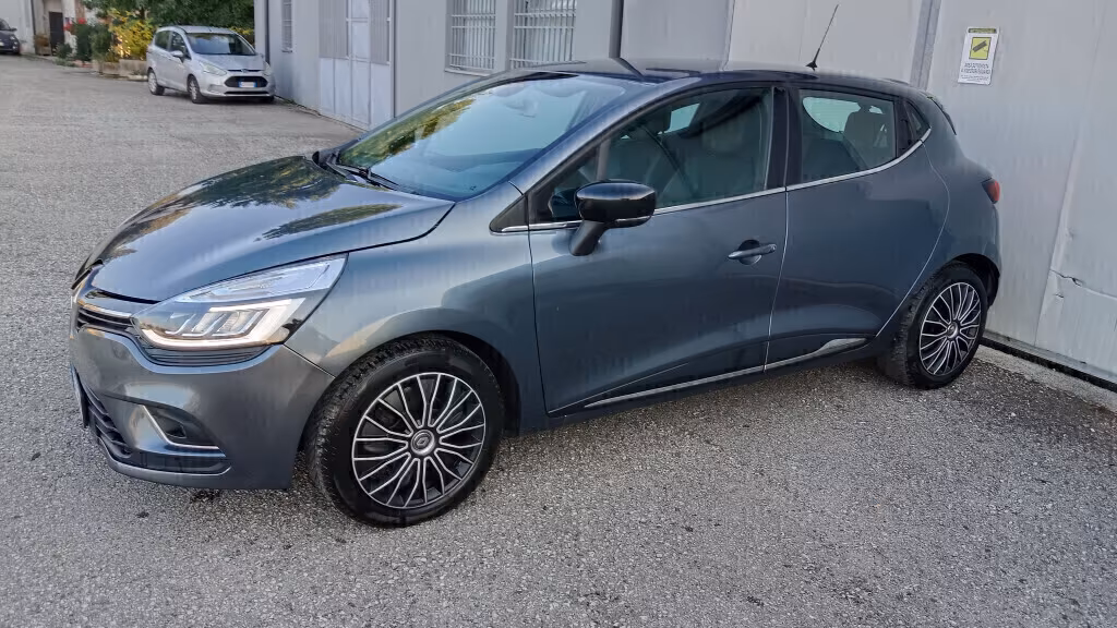 Renault Clio 1.5 dci Moschino Zen - euro 6
