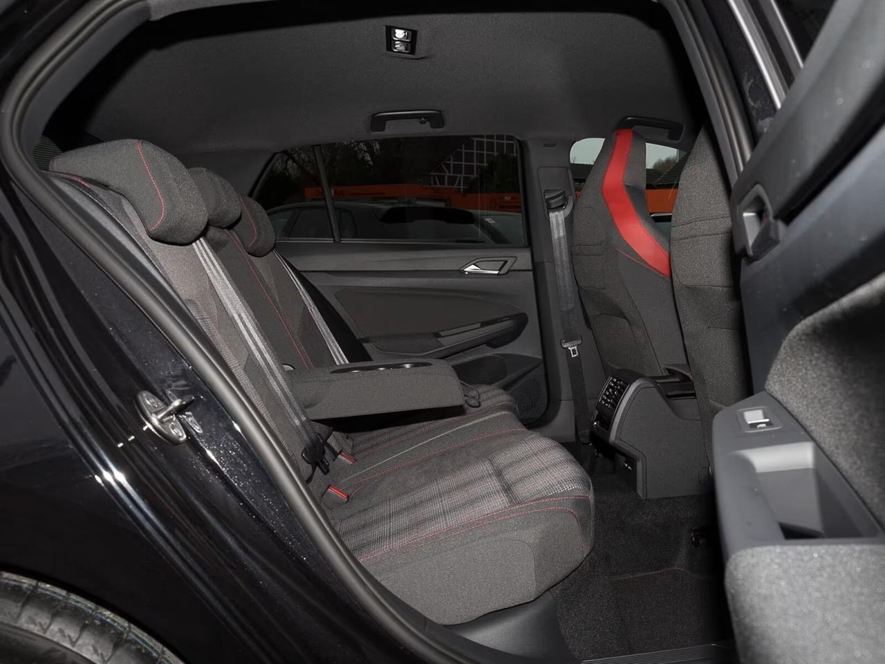 Volkswagen Golf GTI 2.0 TSI DSG NAVI VIRTUAL LED CAMERA