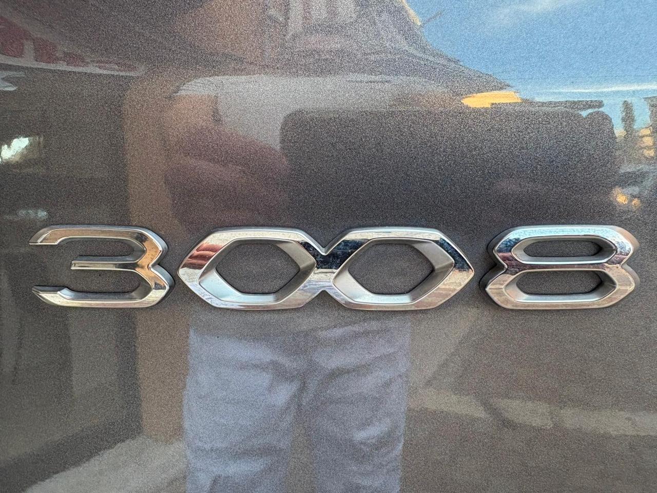 Peugeot 3008 BlueHDi 130 S&S EAT8 Active Pack