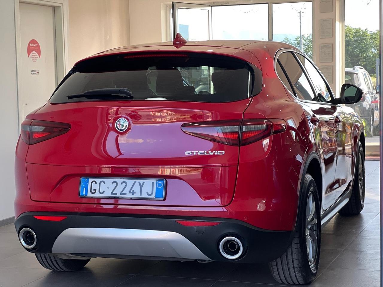 Alfa Romeo Stelvio 2.2 Turbodiesel 160 CV AT8 RWD