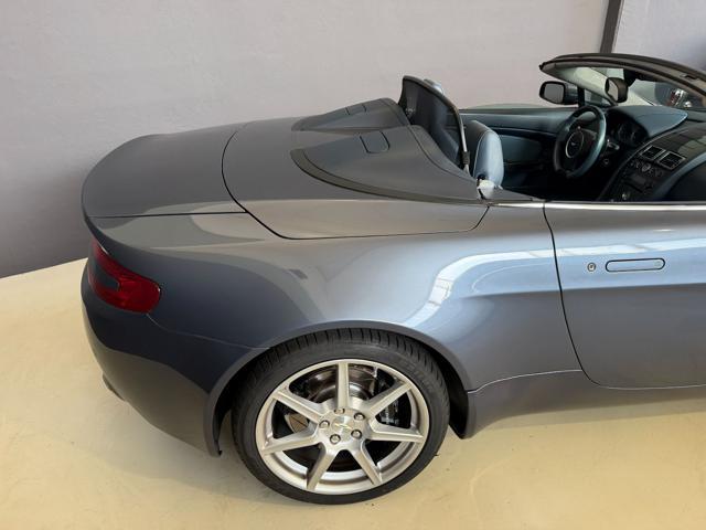 ASTON MARTIN Vantage VANTAGE ROADSTER V8