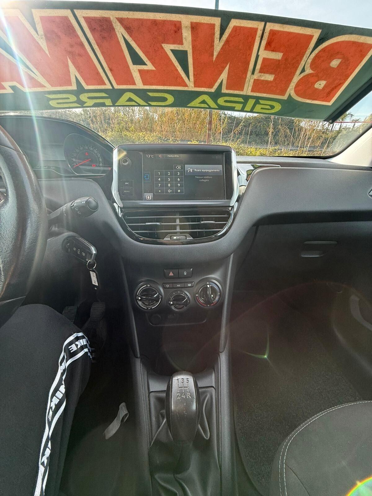 Peugeot 208 PureTech 82 3 porte Allure