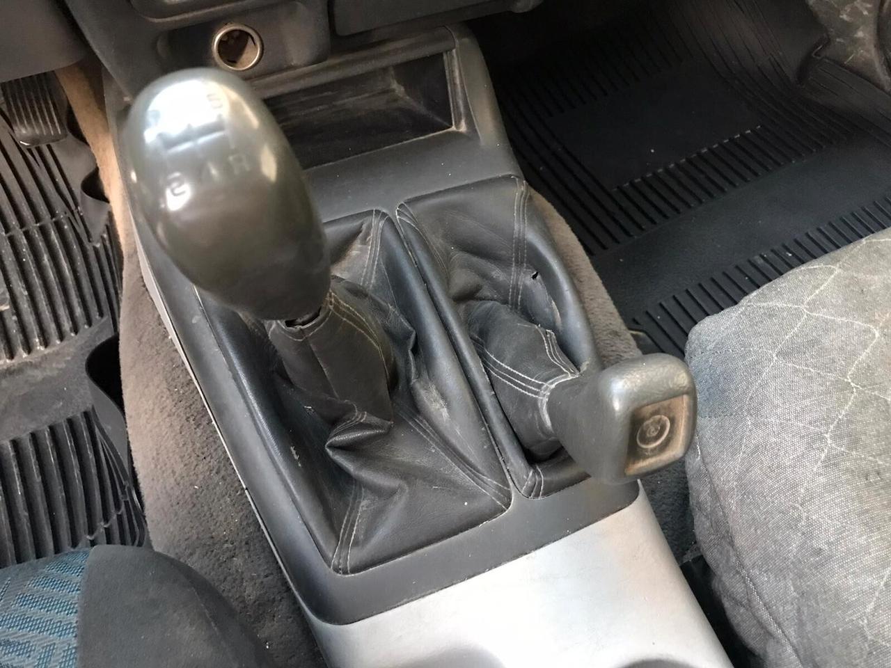 Mitsubishi L200 2.5 TDI 4WD RIBALTABILE