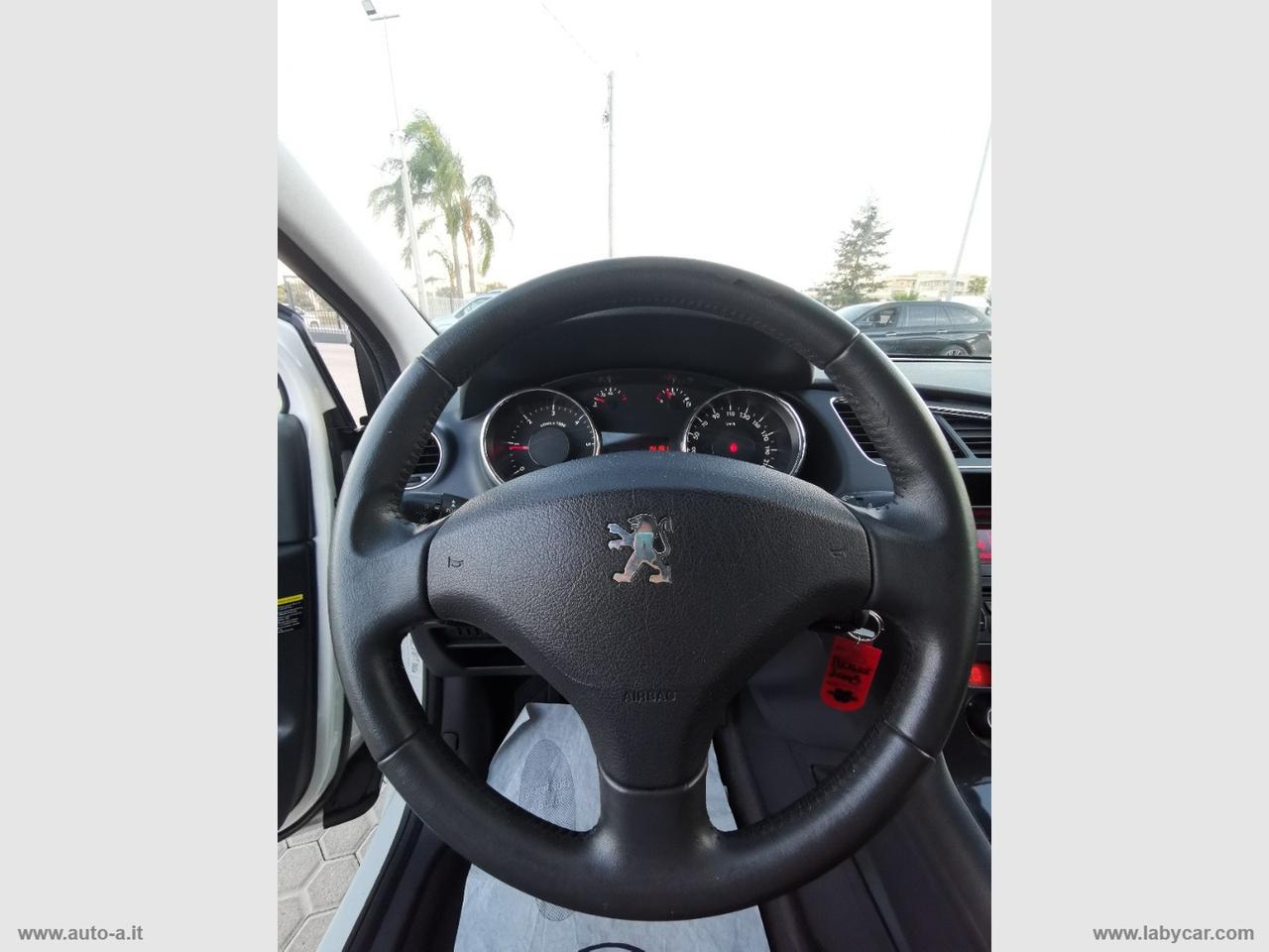 PEUGEOT 3008 1.6 HDi 112 CV Business