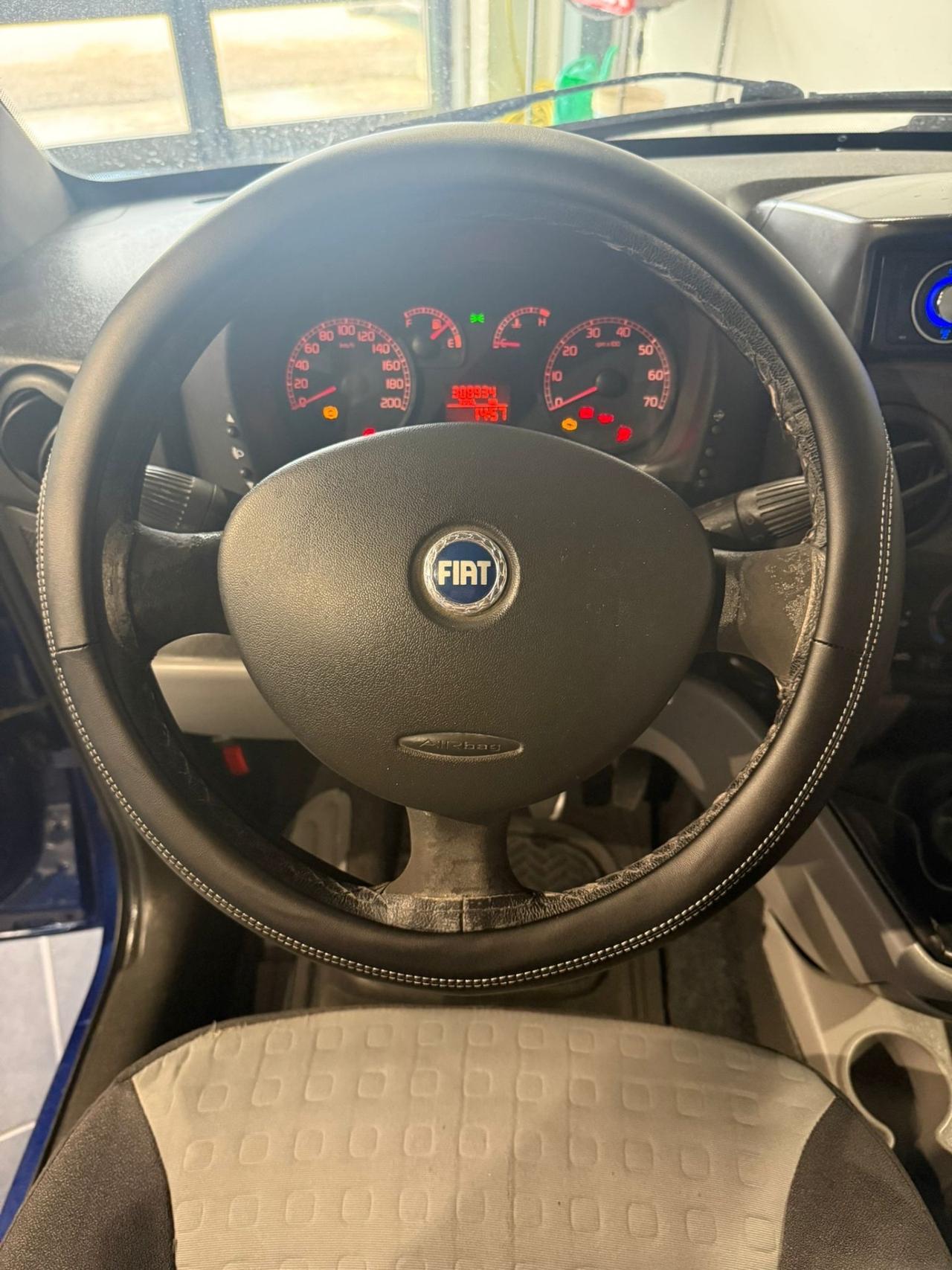 Fiat Doblo 1.9 JTD - 5 POSTI-AUTOCARRO -CONTO VENDITA
