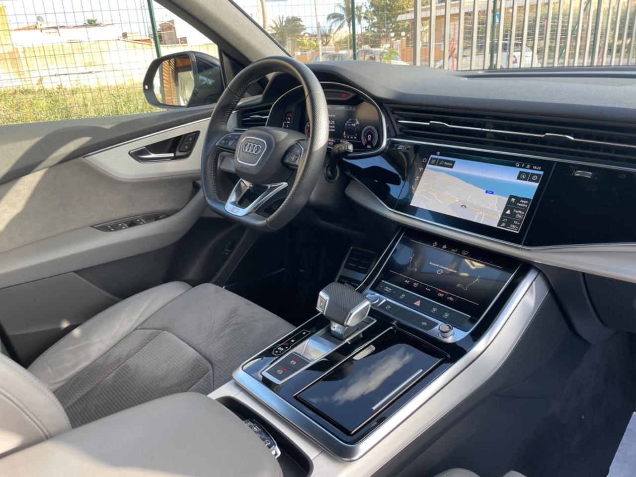 Audi Q8 50 TDI 286 CV quattro tiptronic S LINE ESTERNO E INTERNO