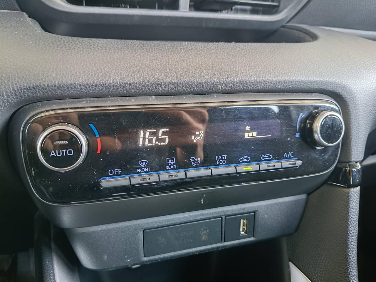 TOYOTA Yaris IV 2020 - Yaris 1.5h Trend