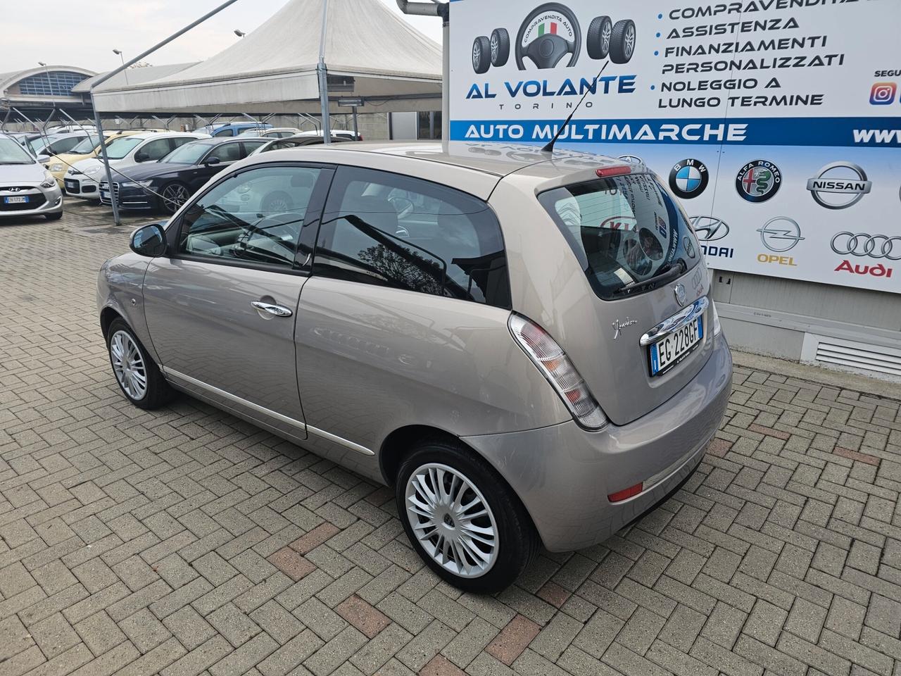 Lancia Ypsilon 1.2 69 CV Oro