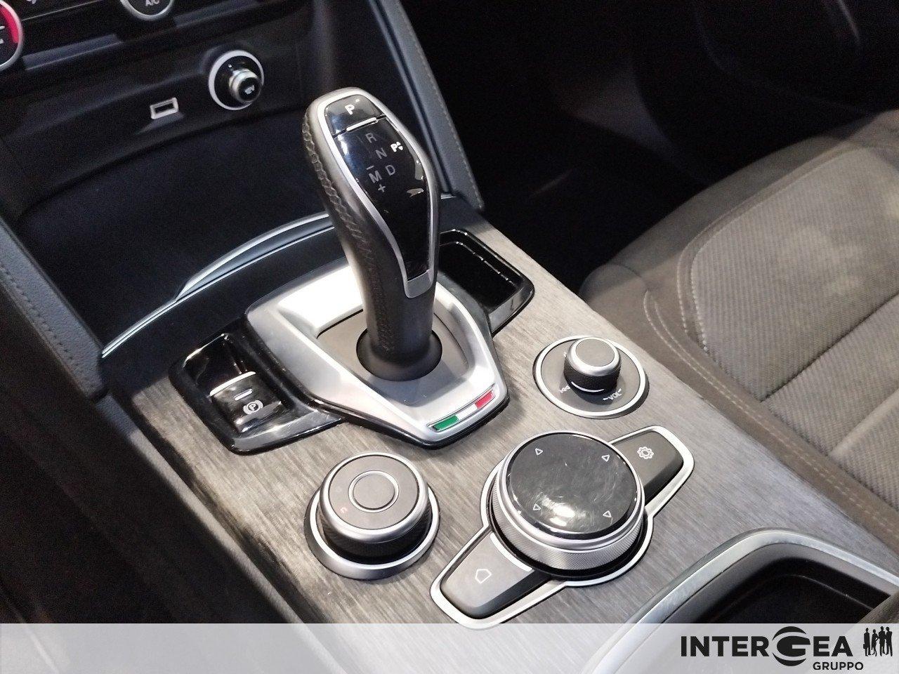 ALFA ROMEO Stelvio 2.2 t Sprint Q4 190cv auto