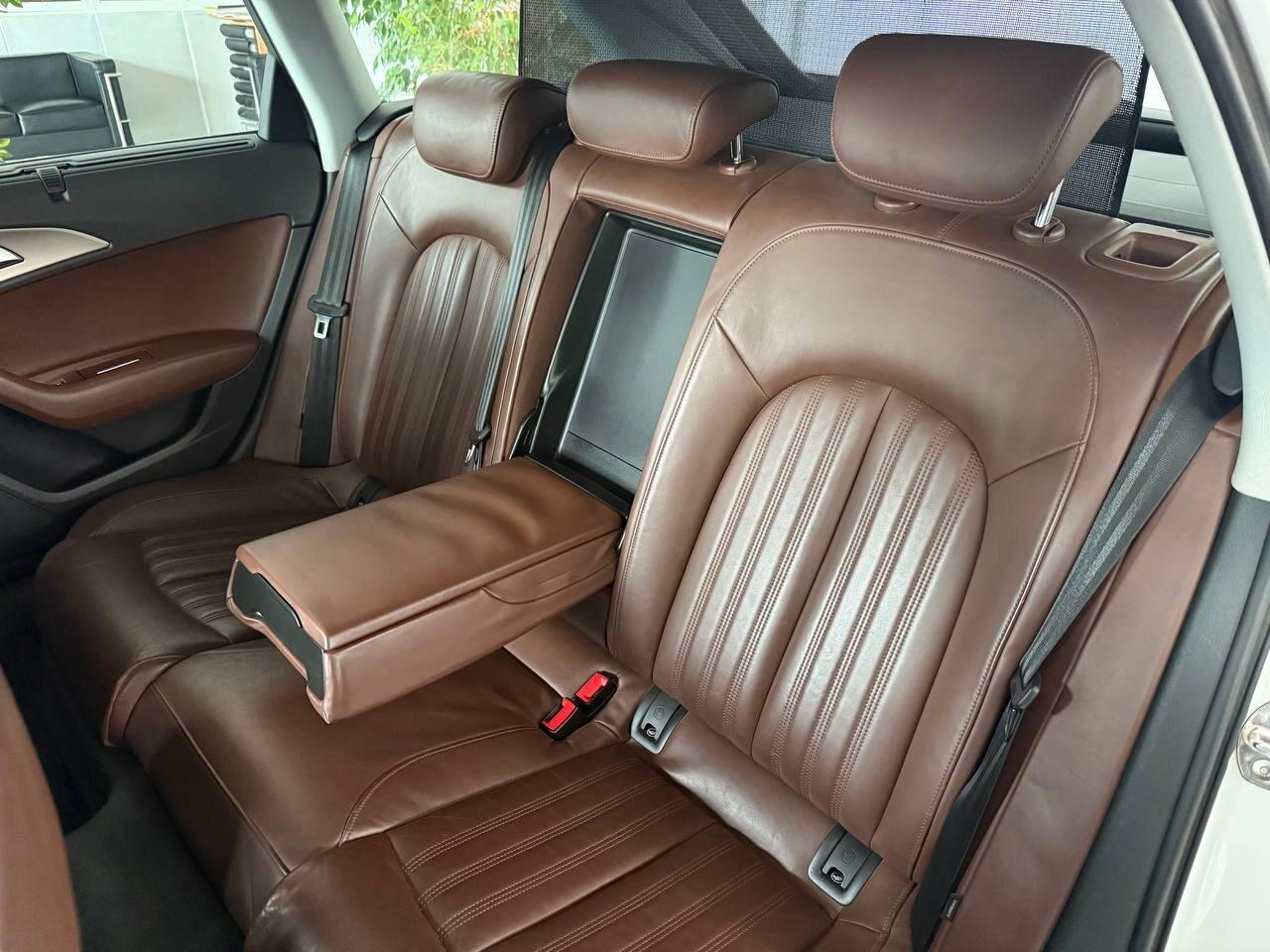 Audi A6 Avant 3.0 TDI quattro S tronic Business Plus