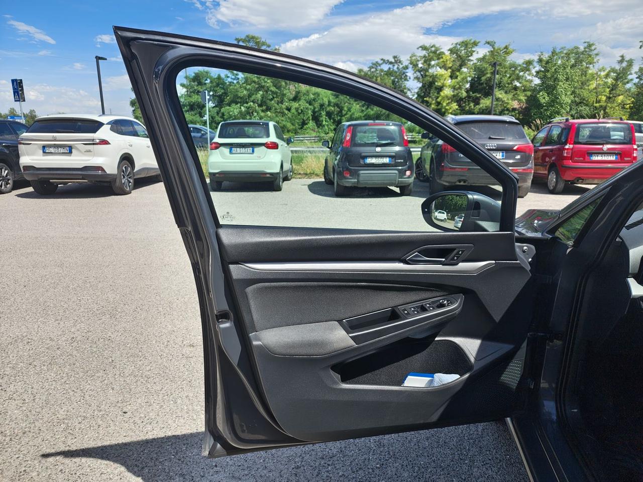 Volkswagen Golf Life 1.5 eTSI MHEV #11253