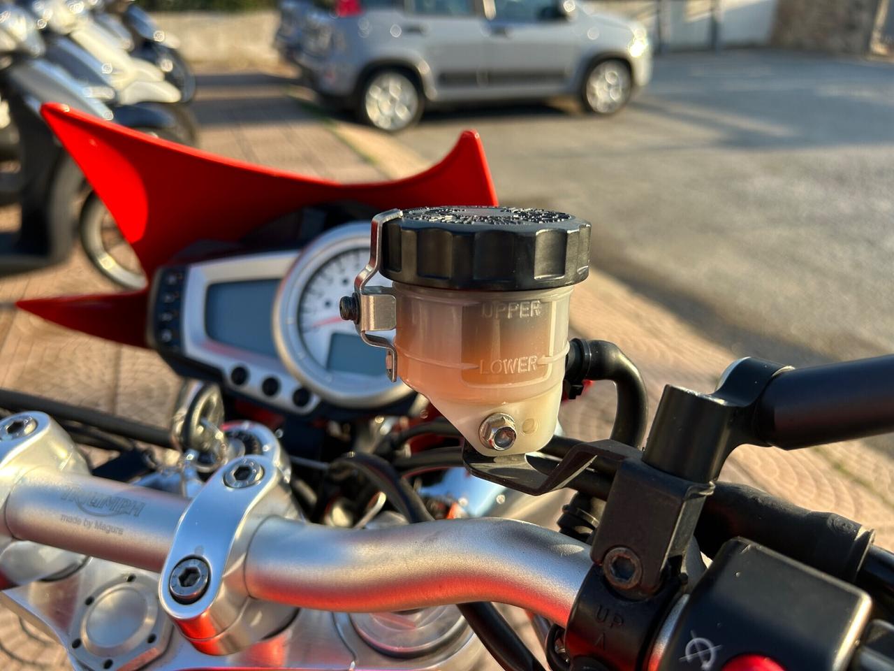 triumph speed triple 1050