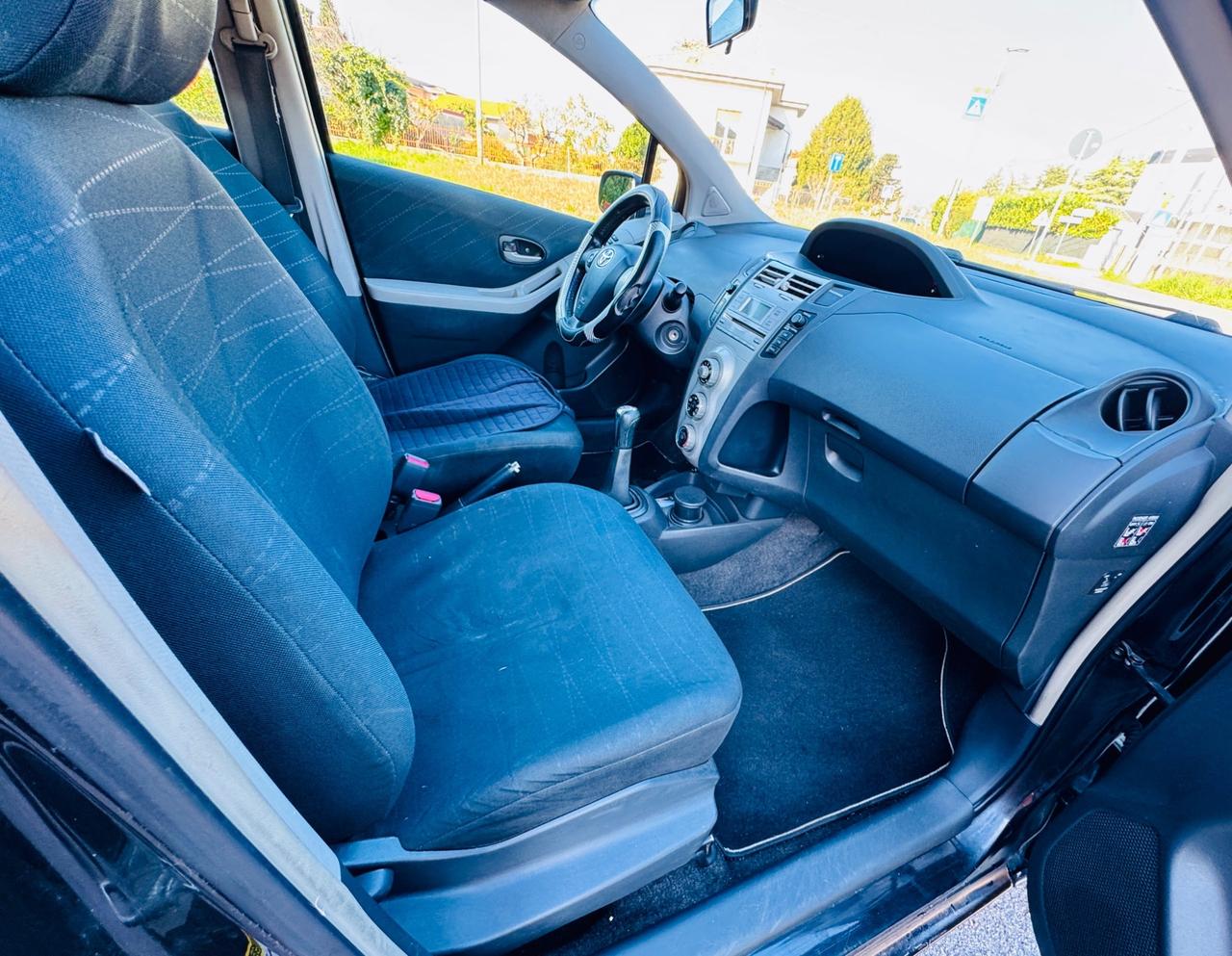 Toyota Yaris 1.3 5 porte Navi