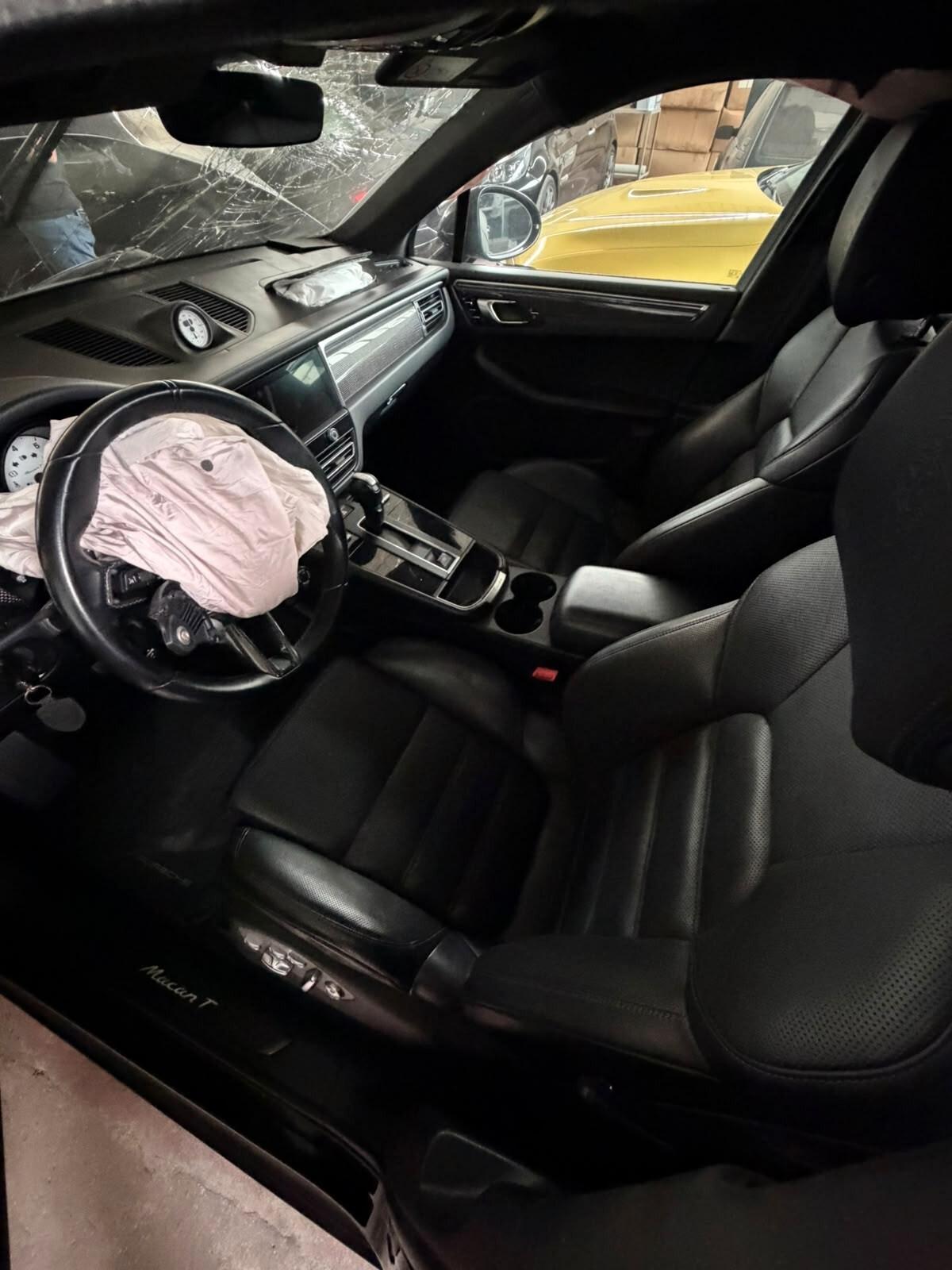 Porsche Macan 2.0 T 265cv 12-2022