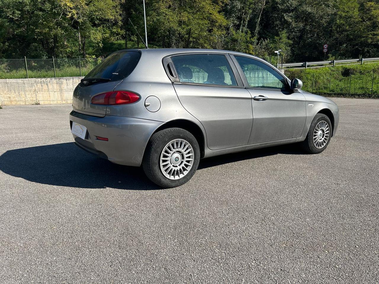 Alfa Romeo 147 1.9 JTDM 8V Moving