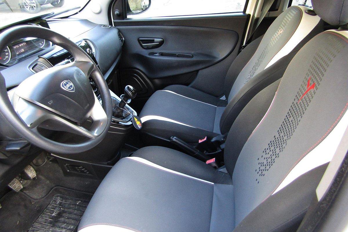 LANCIA Ypsilon 1.2 69 CV 5 porte GPL Ecochic Silver