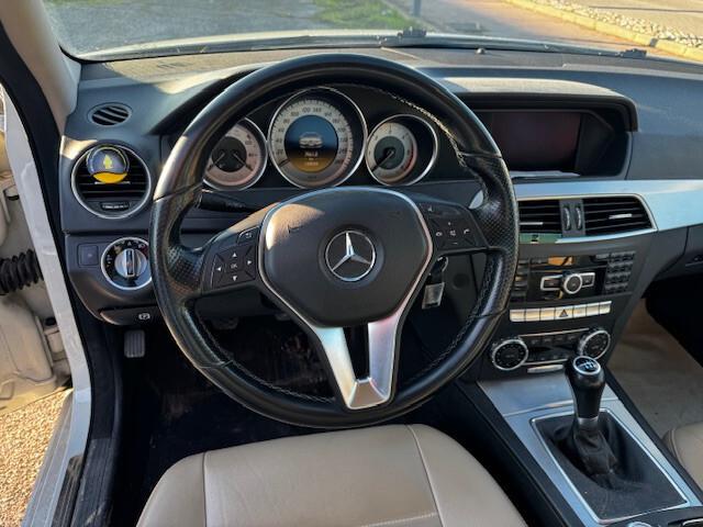 Mercedes-benz C 220 CDI BlueEFFICIENCY Avantgarde